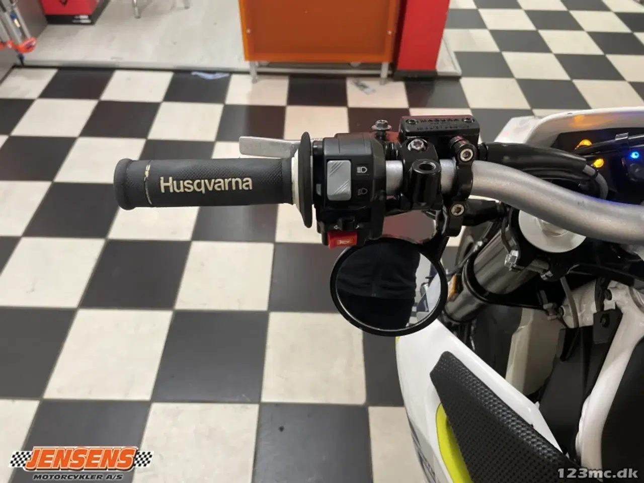 Billede 9 - Husqvarna 701 Supermoto
