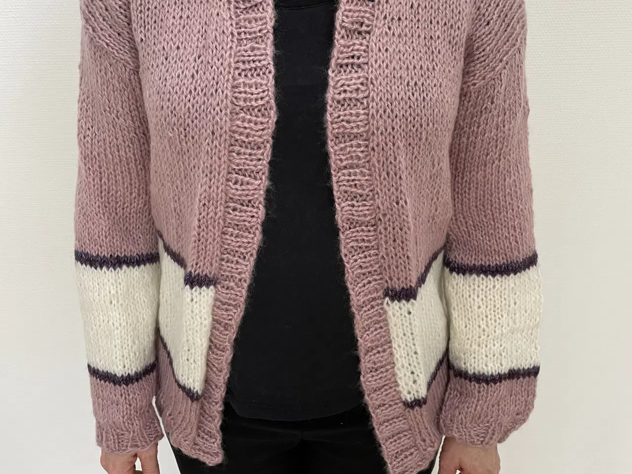 Billede 1 - Strikket cardigan str M