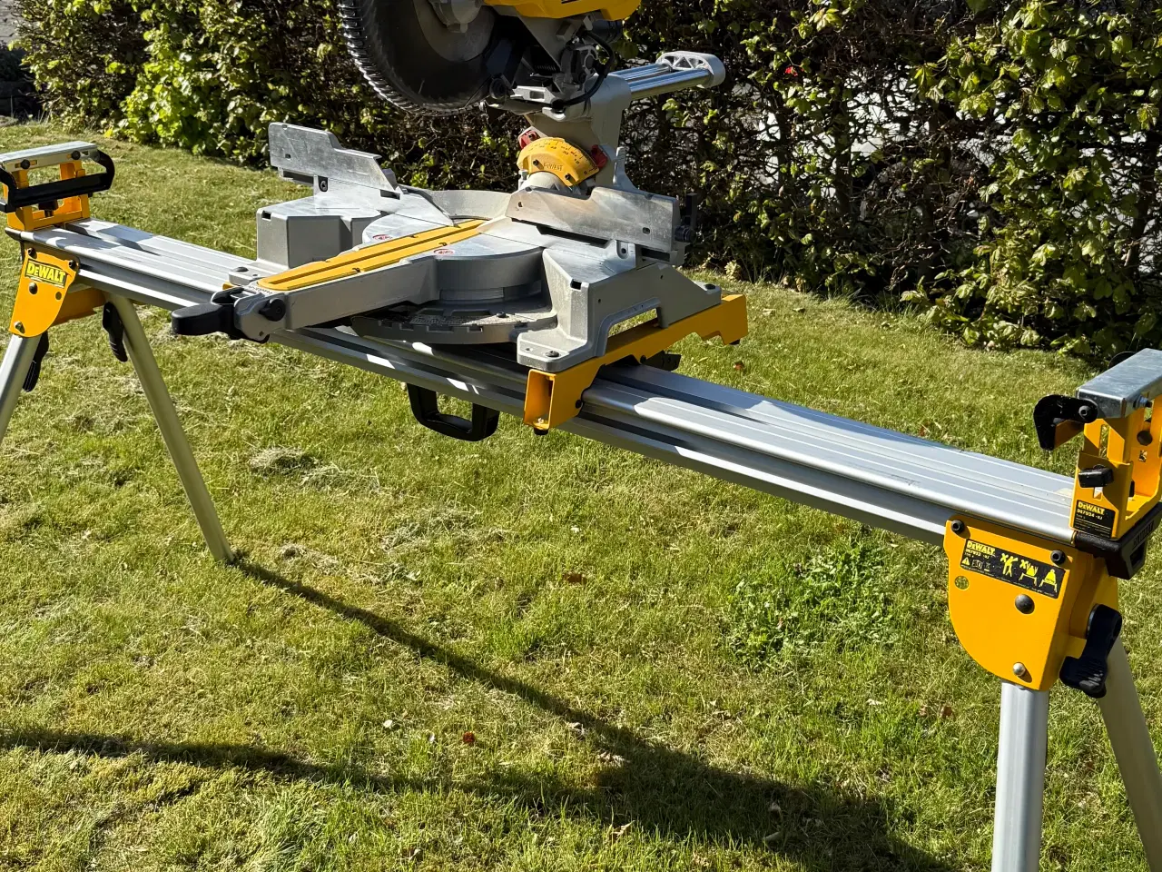 Billede 4 - DeWalt kap sav DWS727 -QS DeWalt Station DE7023 -X