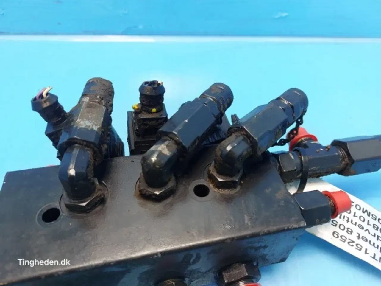 Billede 13 - Valmet 8050 Hydraulikventil 33081010