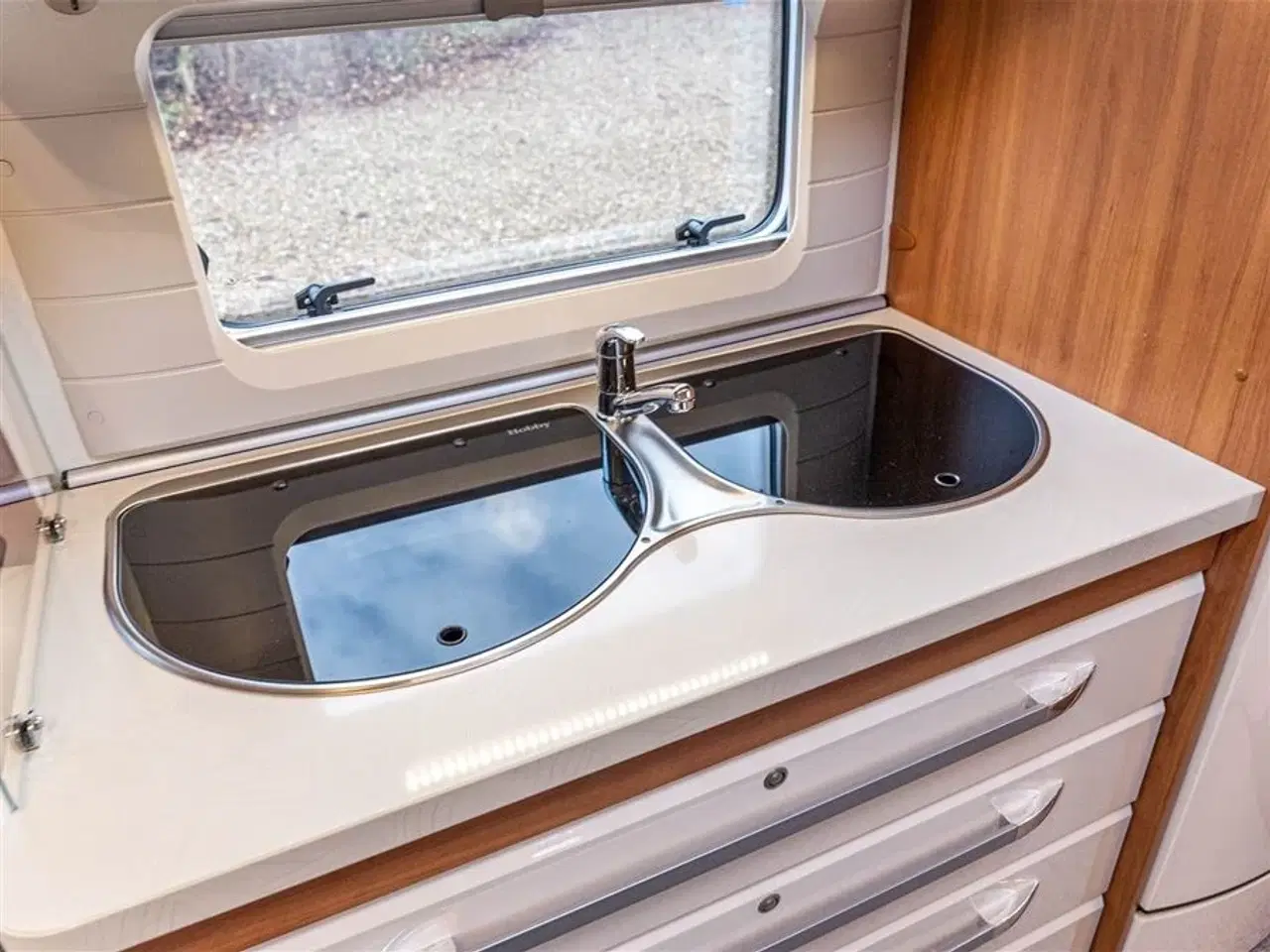 Billede 11 - 2013 - Hobby Excellent 460 UFe Lys og rummelig vogn med solceller og lav totalvægt