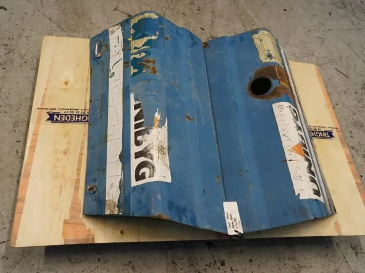 Billede 12 - Ford 4000 Motorhjelm