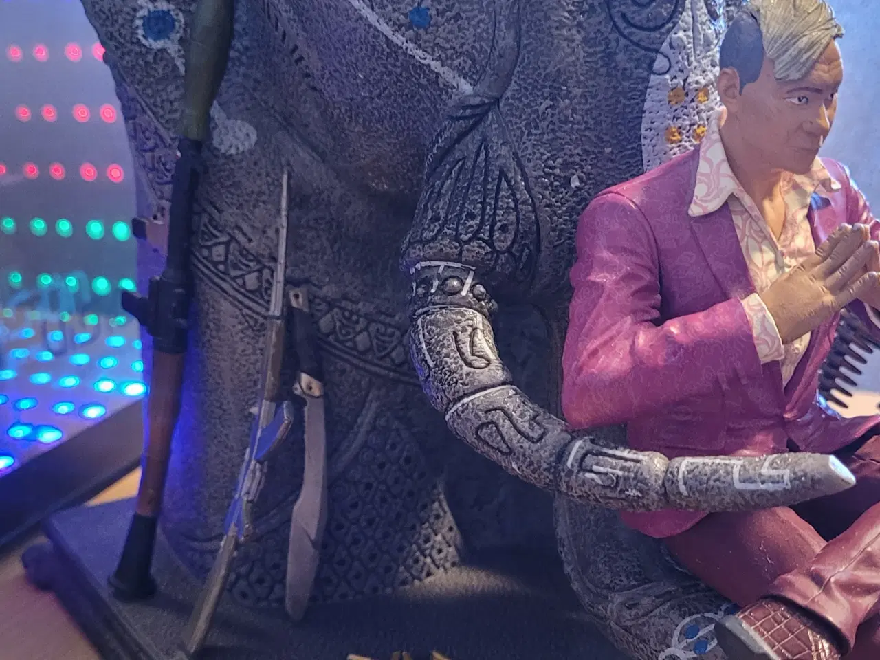 Billede 2 - Farcry 4 collecters edition statue. 