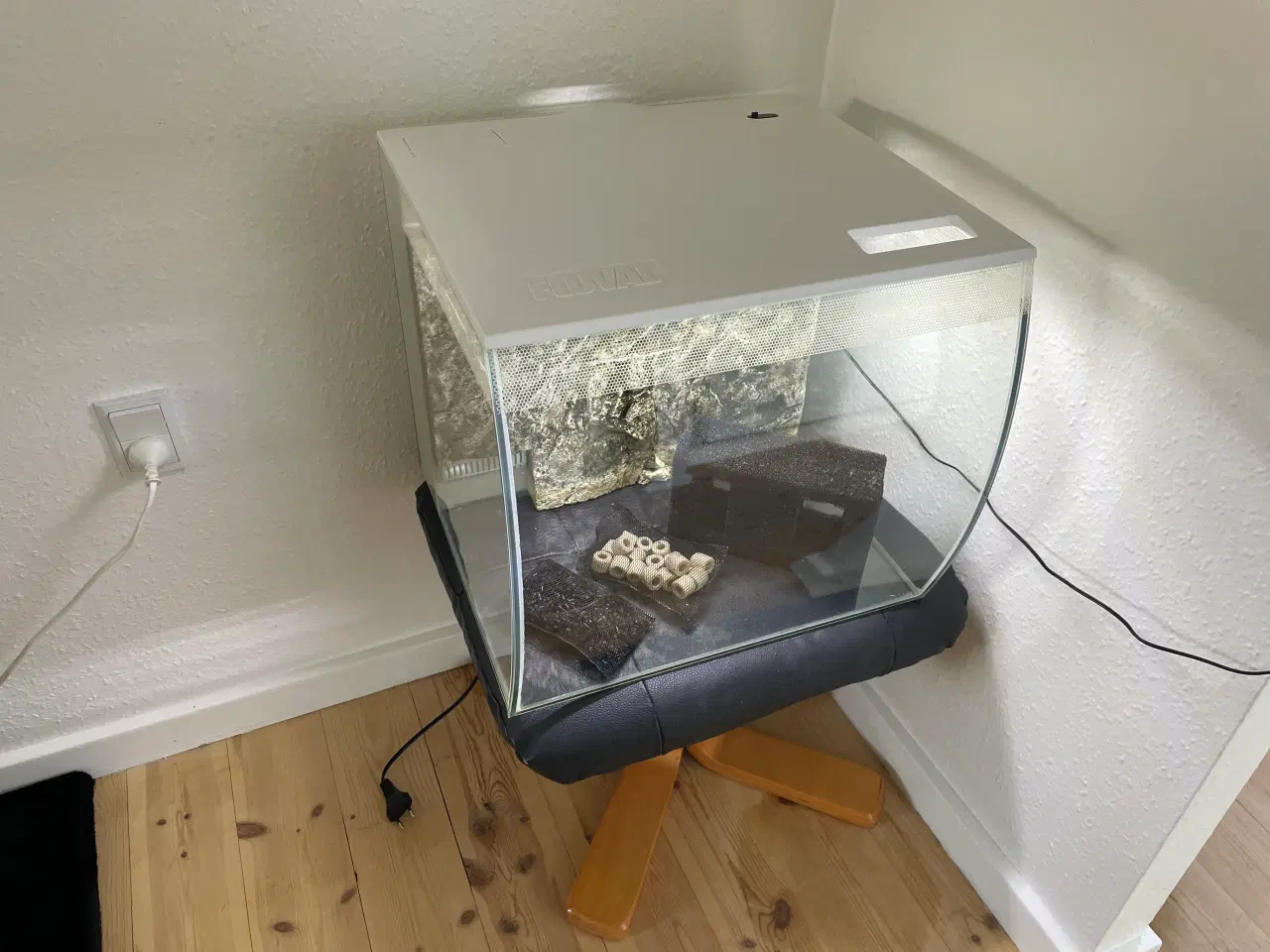 Billede 1 - Akvarie - Fluval Flex 57 L