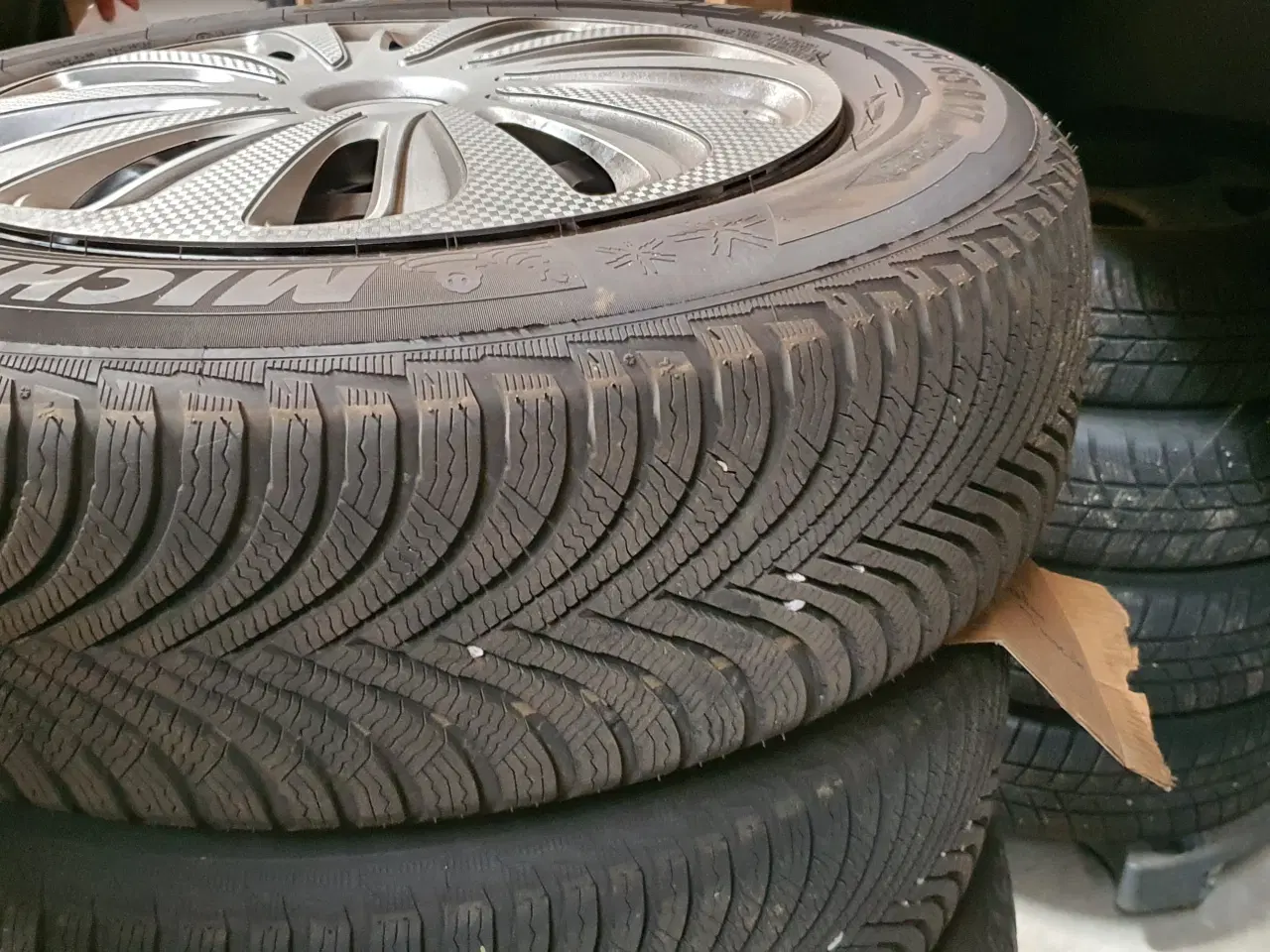 Billede 3 - Vinterdæk m. fælge Michelin 215/65 R17