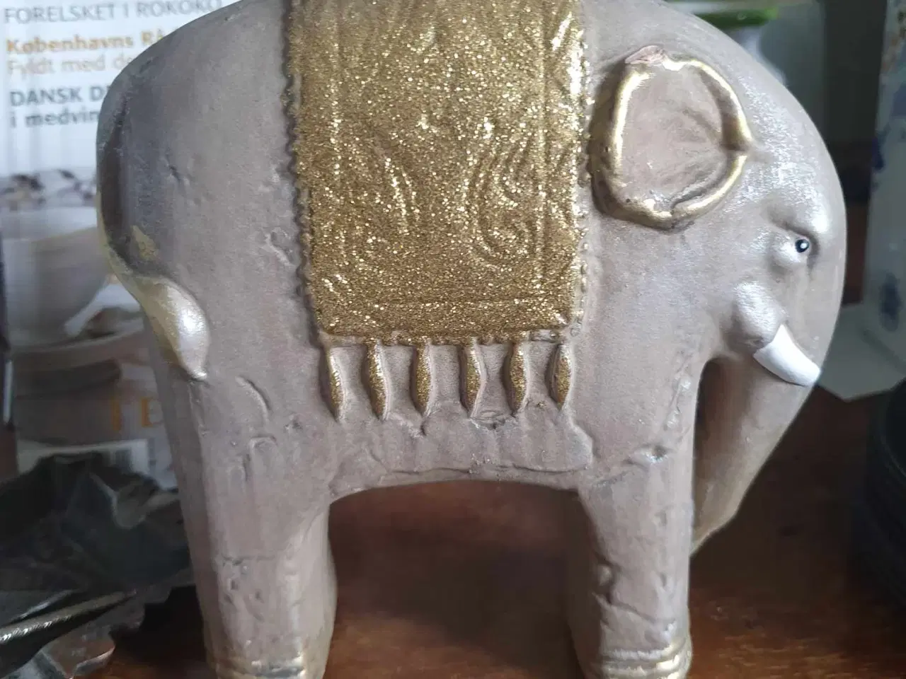 Billede 1 - metal"let" af figur af elefant