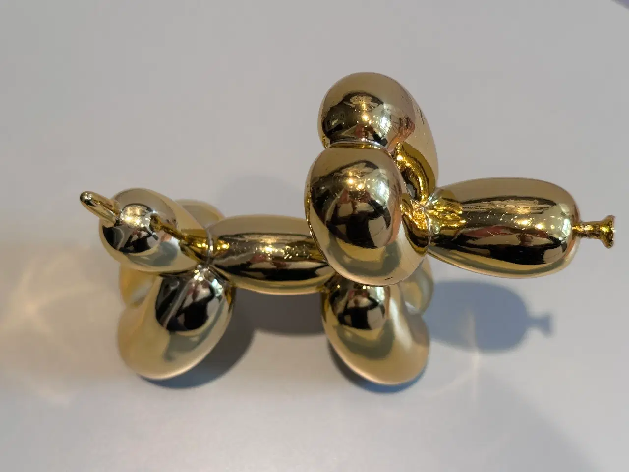 Billede 7 - Ballonhund skulptur i guld – moderne og dekorativ
