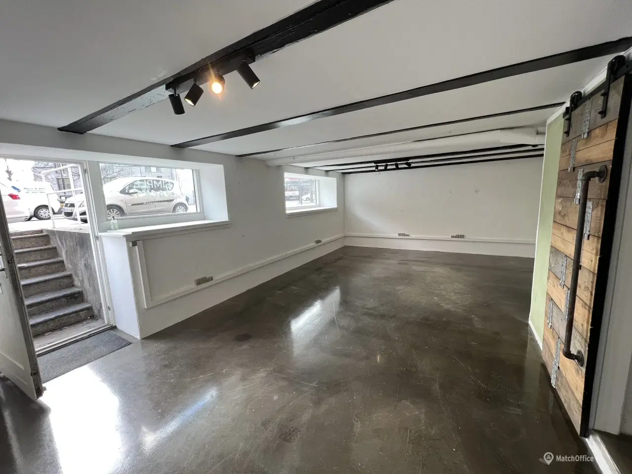 Billede 1 - Erhvervslokale til leje – 71 m² kælderlokale i Dyssegård
