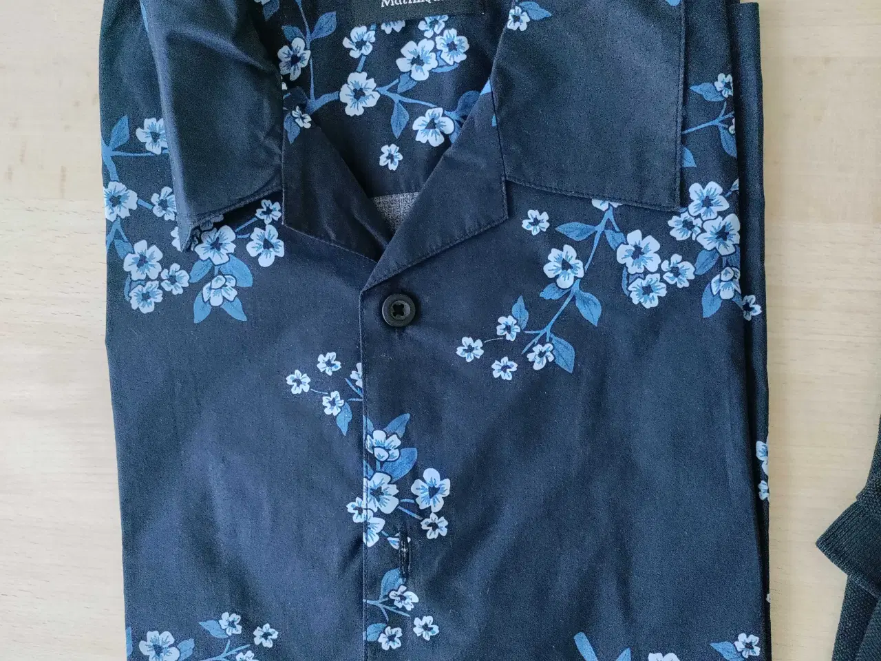 Billede 3 - Peak Performance polo + 2 skjorter str L