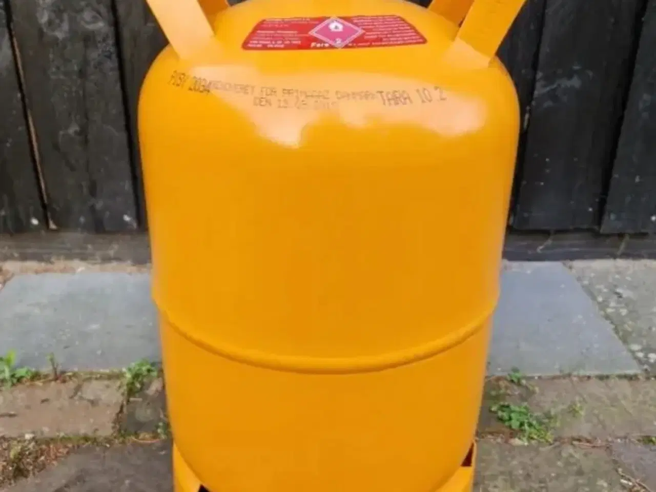 Billede 1 - Gasflaske, 11 kg gasflaske ny, fyldt og plomberet.