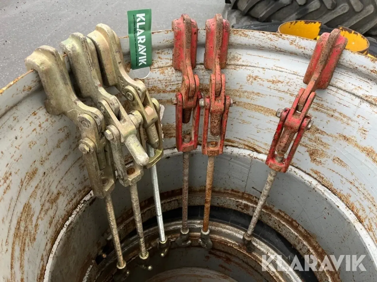 Billede 3 - Tvillingehjul Michelin 480/65R28 - 2 styk - med klemmer