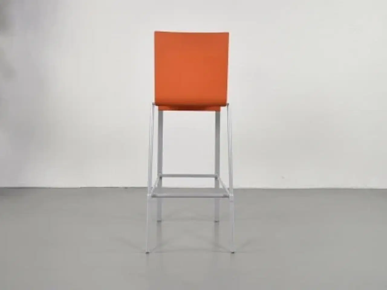 Billede 4 - Vitra .03 barstol i orange på grå stel