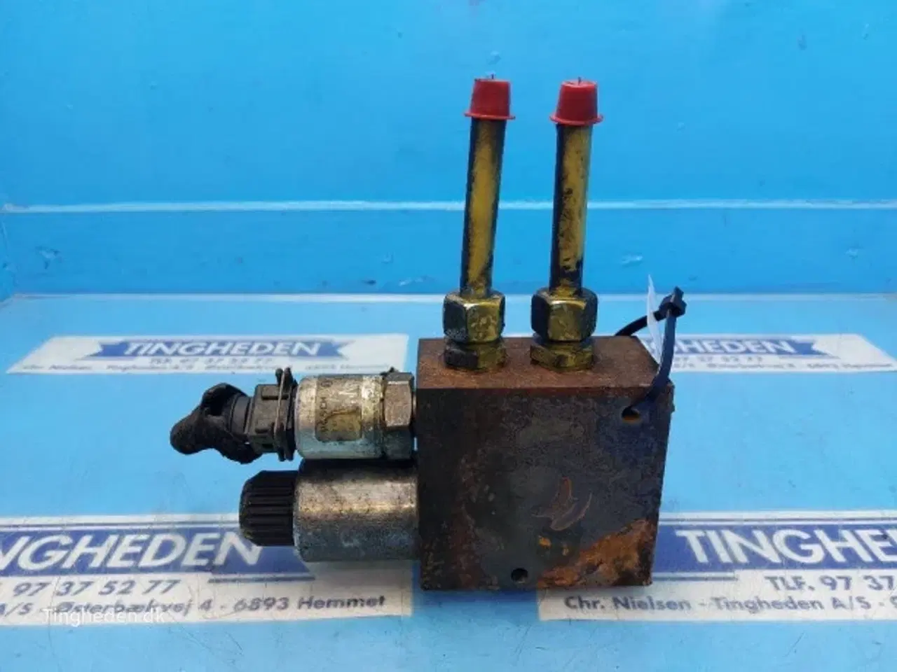 Billede 11 - New Holland TX68 Hydraulikventil 84097019
