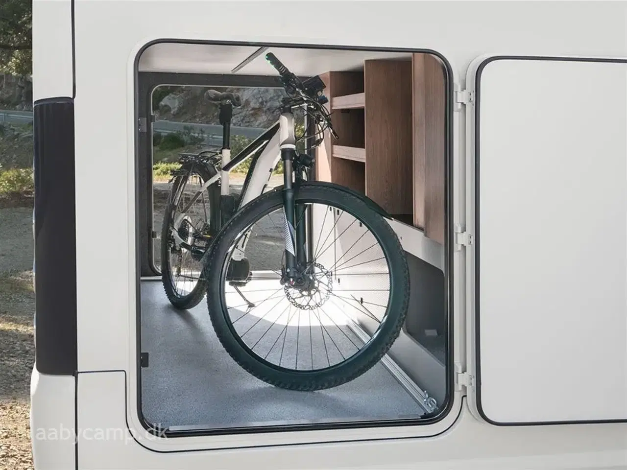 Billede 26 - 2021 - Morelo Home 78 L   Autocamper på Første Klasse.  Udstyrslisten er Lang når man vælger en Camper fra Morelo.