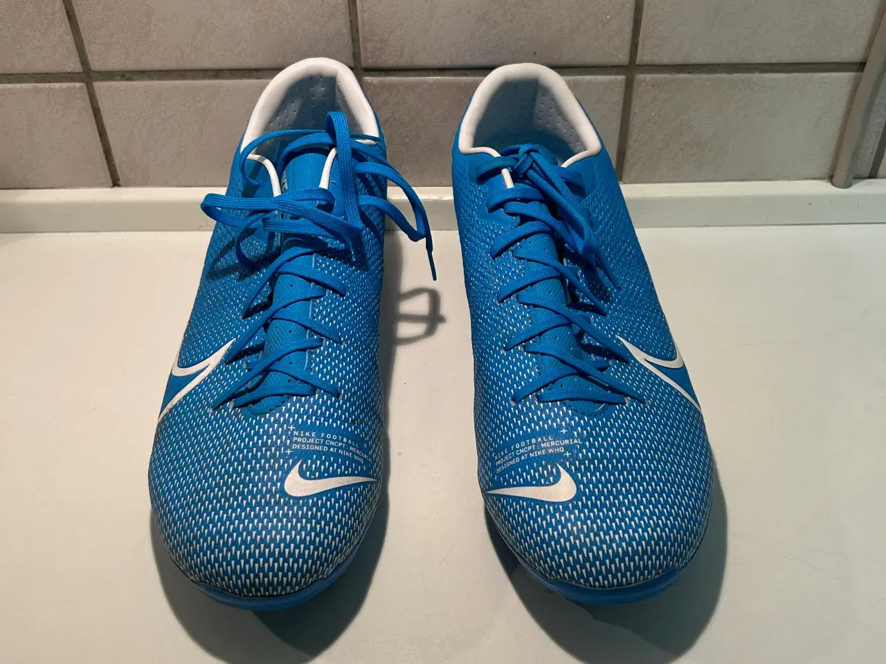 Billede 2 - Nike fodboldstøvler str. 45