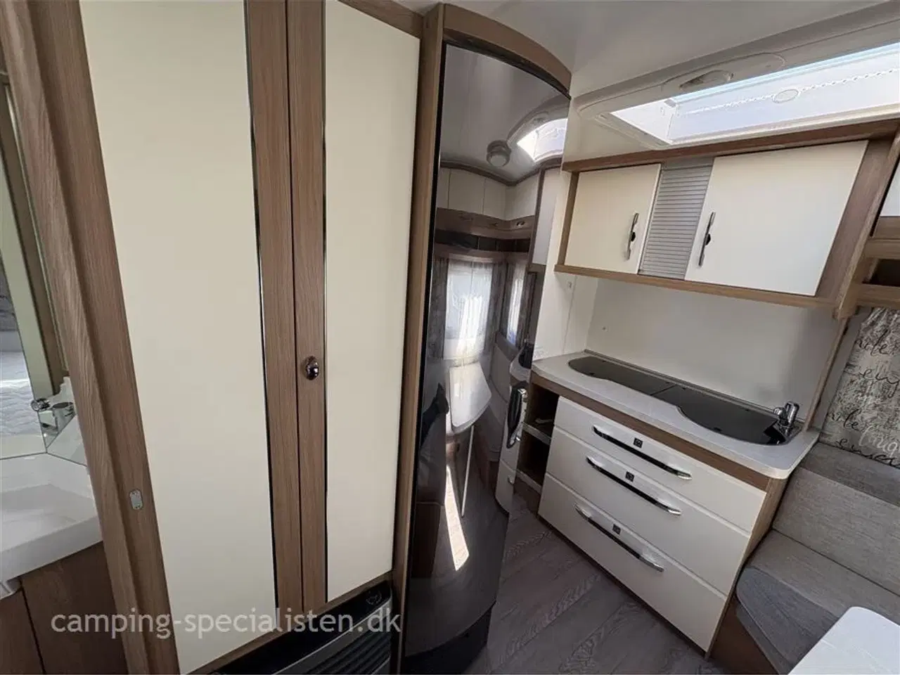 Billede 8 - 2019 - Hobby De Luxe 400 SFE   Pæn og velholdt Hobby De Luxe 400 SFe fra 2019 - Kan nu opleves hos Camping-Specialisten i Silkeborg