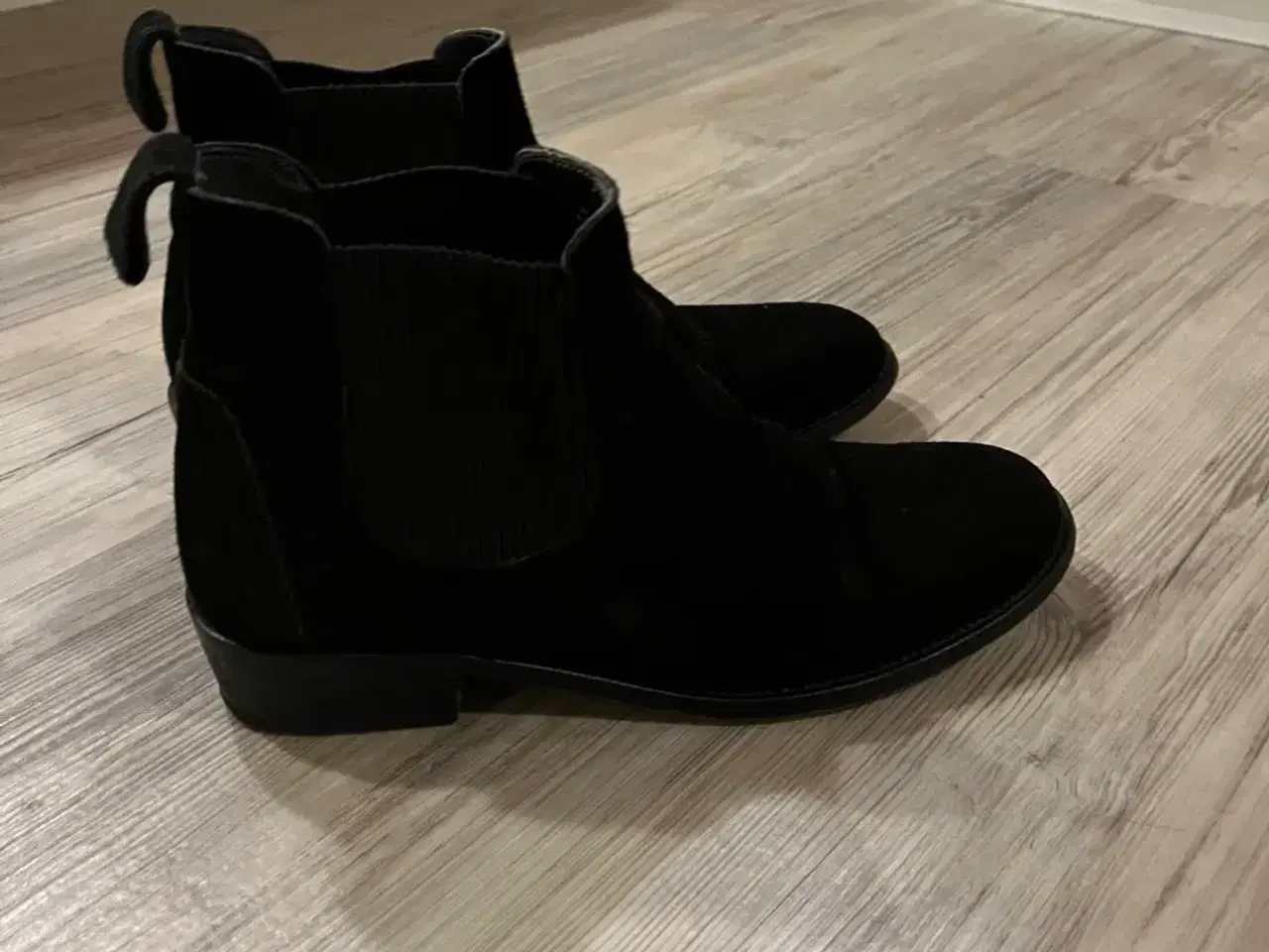 Billede 2 - Fine Angulus støvler kr 275 str 39