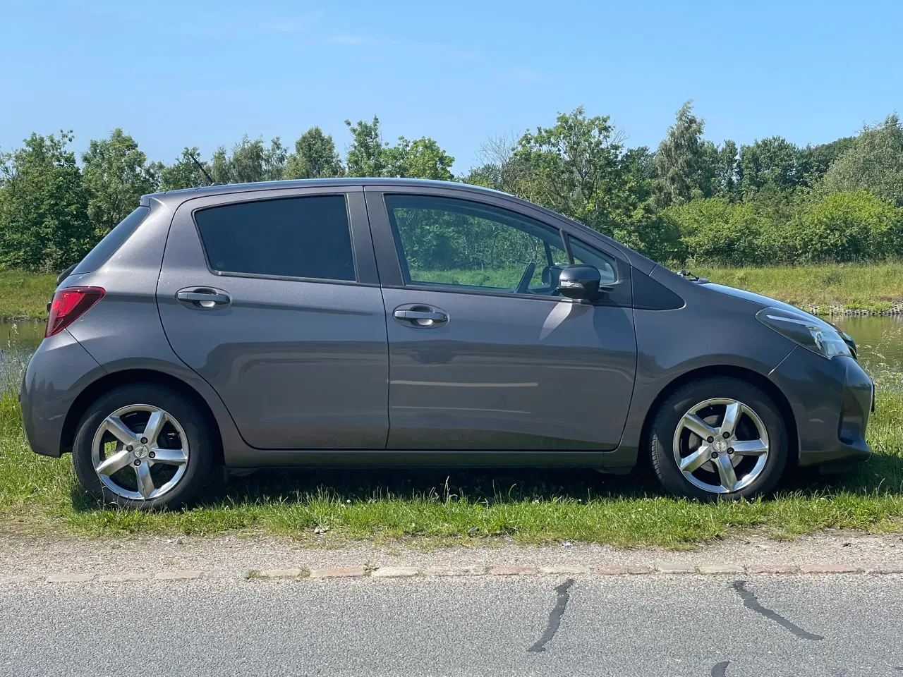 Billede 6 - Toyota Yaris 1,4 D-4D T2 Premium. 5-dørs, Diesel, 