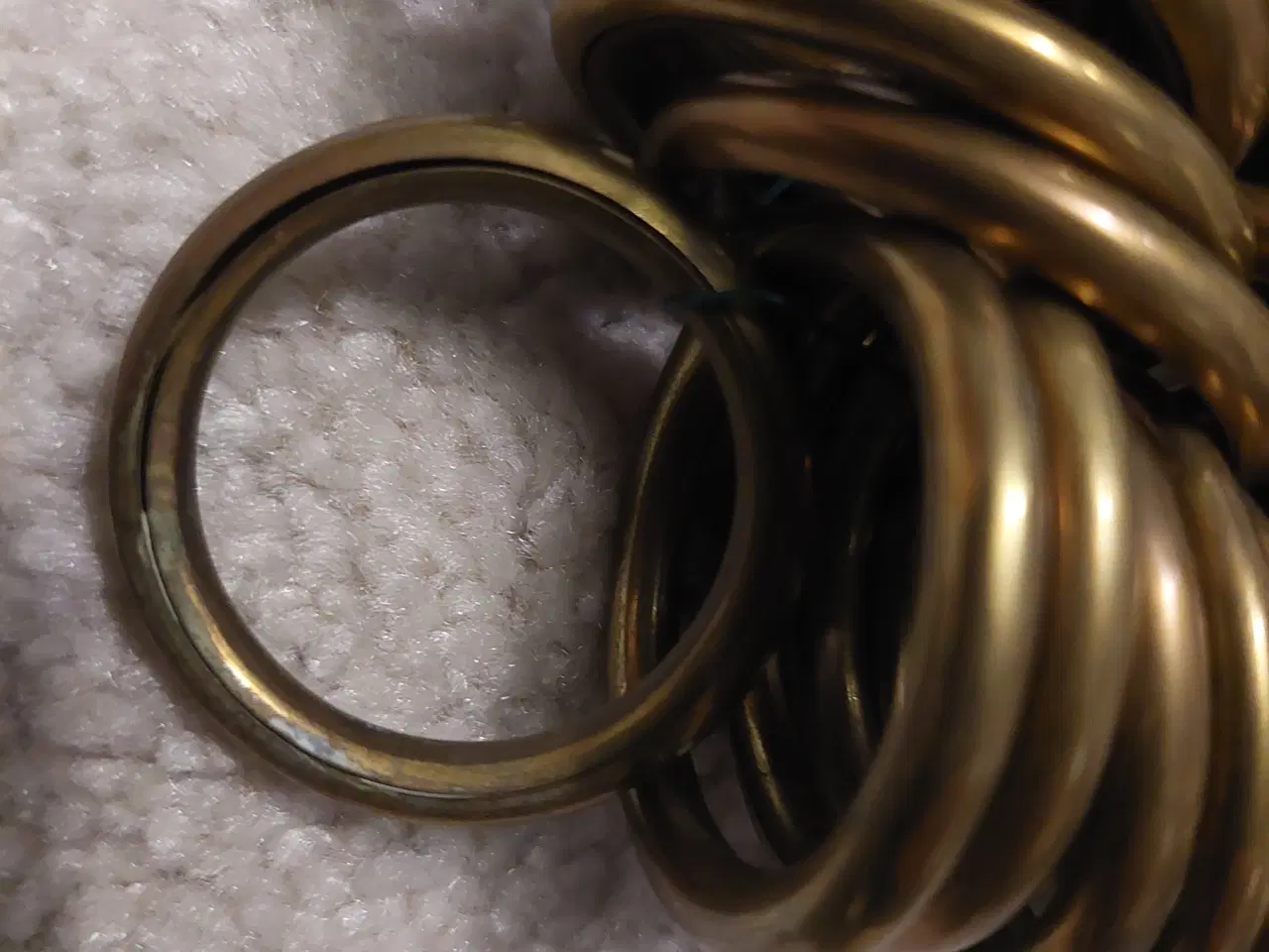 Billede 2 - gardinringe i messing farve,forskellige str. og d