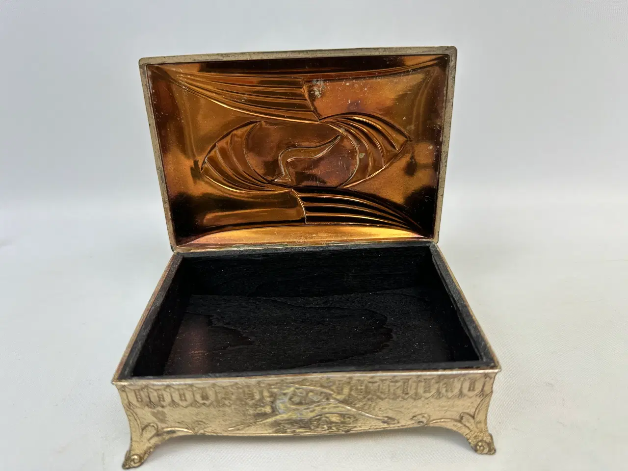 Billede 8 - Vintage skrin med dekorativt 'bukke' motiv