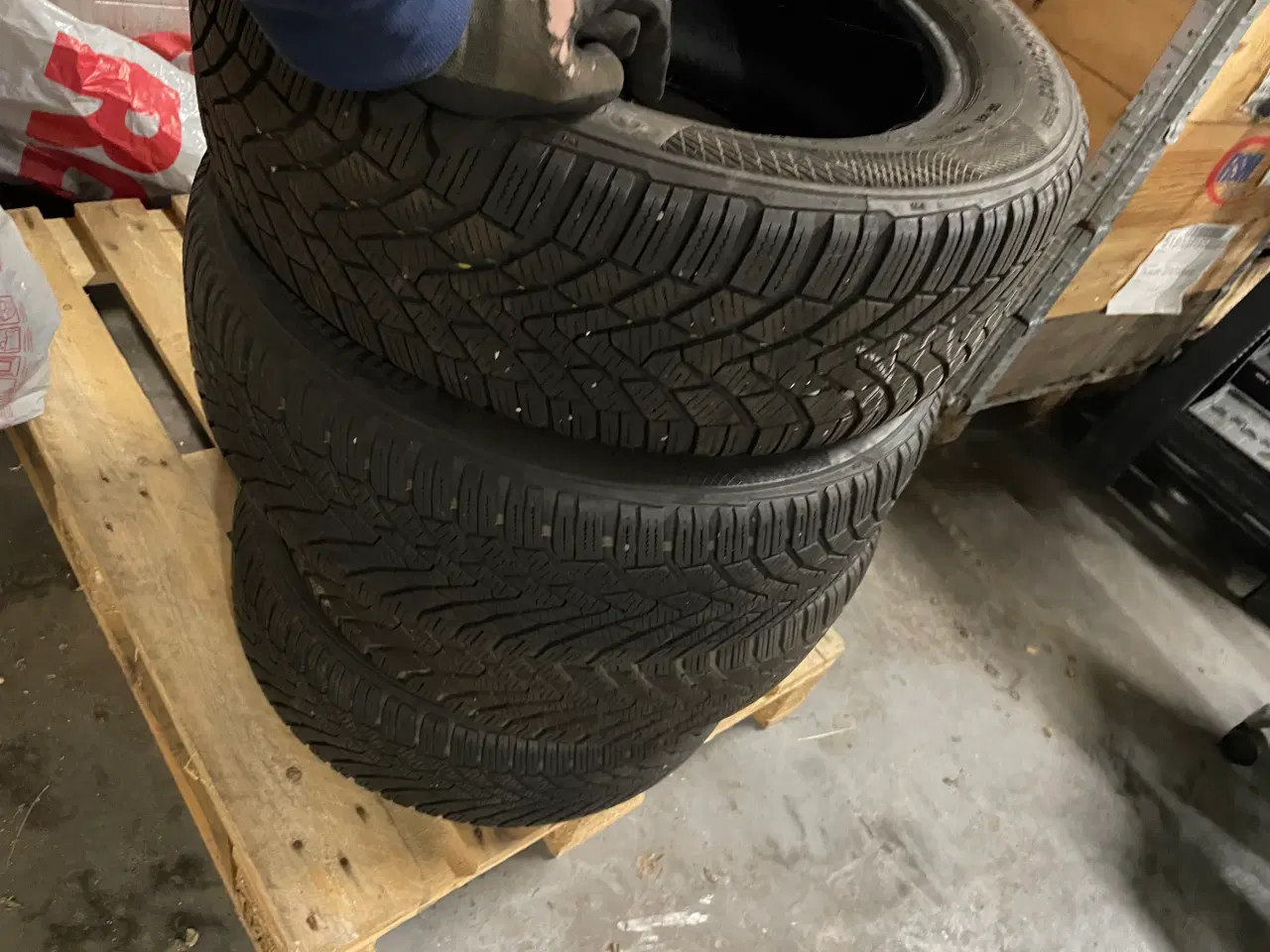 Billede 1 - 205/55-16 CONTINENTAL VINTERDÆK