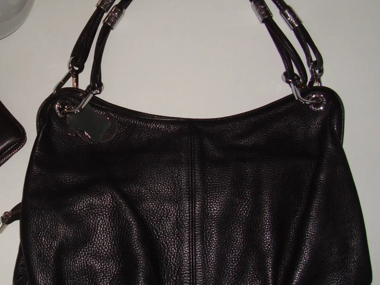 Billede 5 - Stor flot skuldertaske og flot pung.