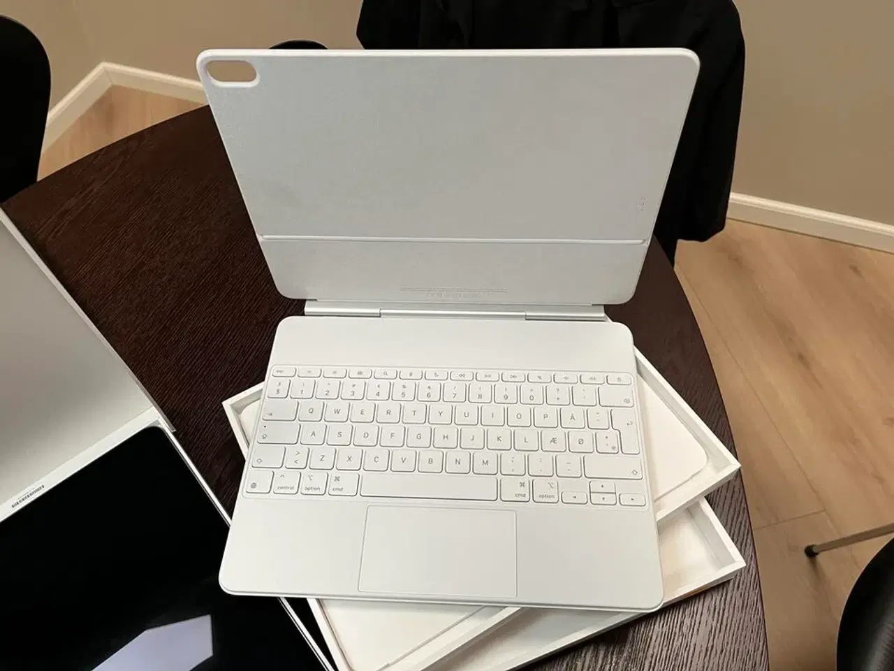 Billede 2 - Apple IPAD Air. 4Gen. Med magic tastertur