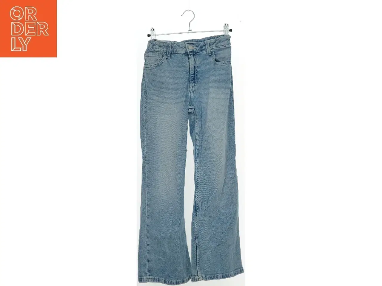 Billede 1 - Lyseblå jeans fra H&M (str. 134)