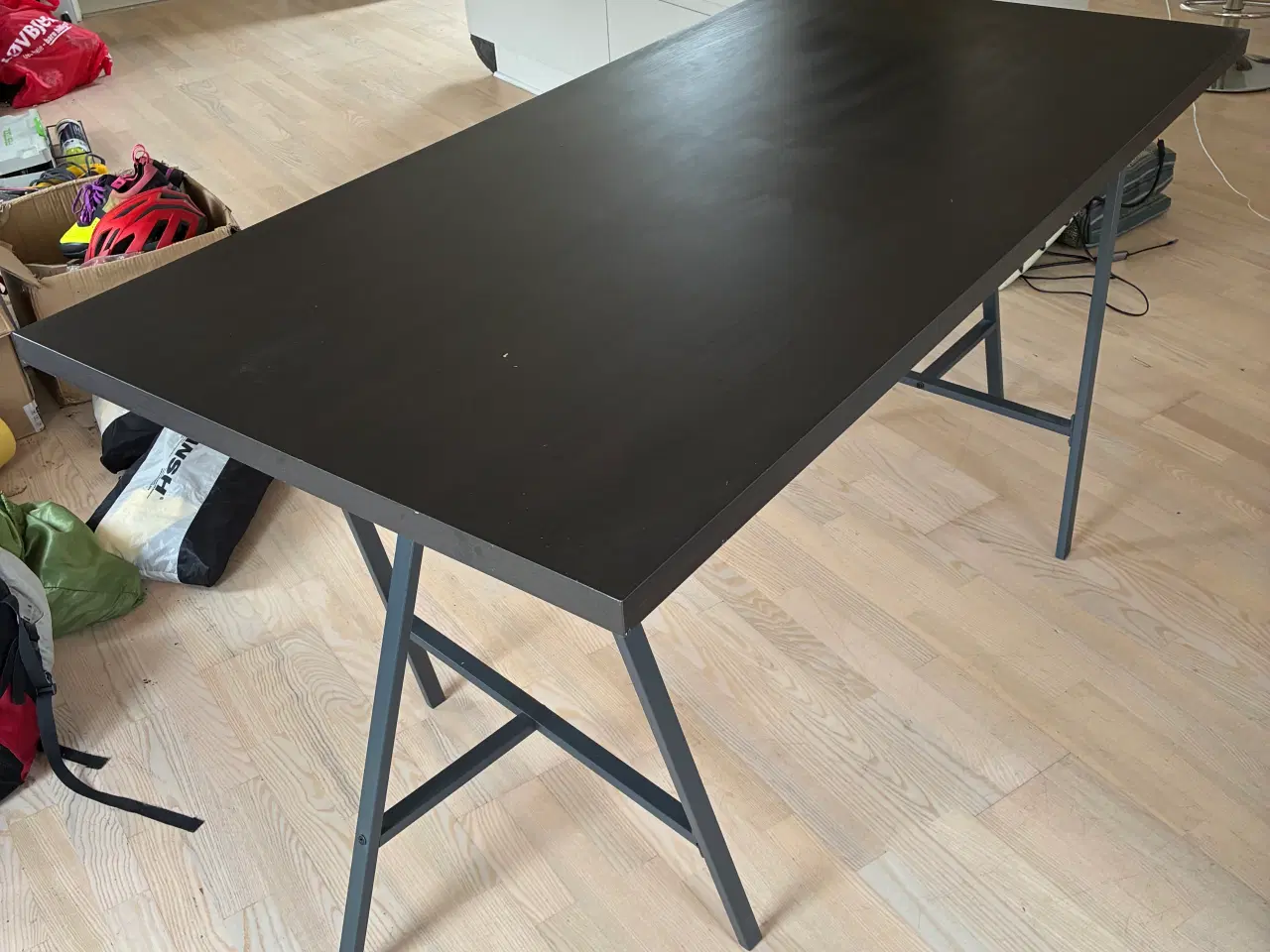 Billede 3 - IKEA BORD - Kontorbord eller spisebord