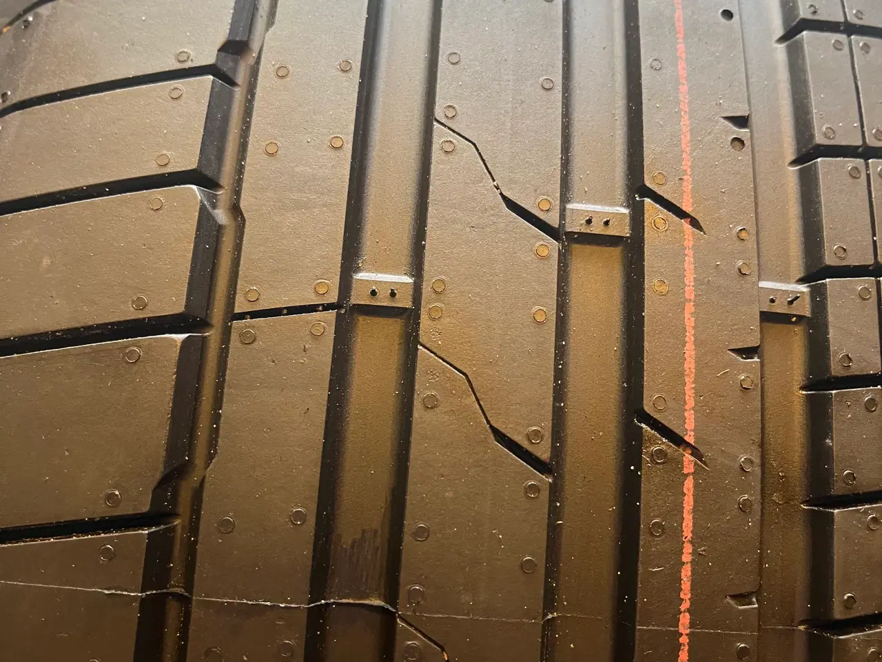 Billede 5 - Nye 255-50-19 Sommerdæk Hankook.