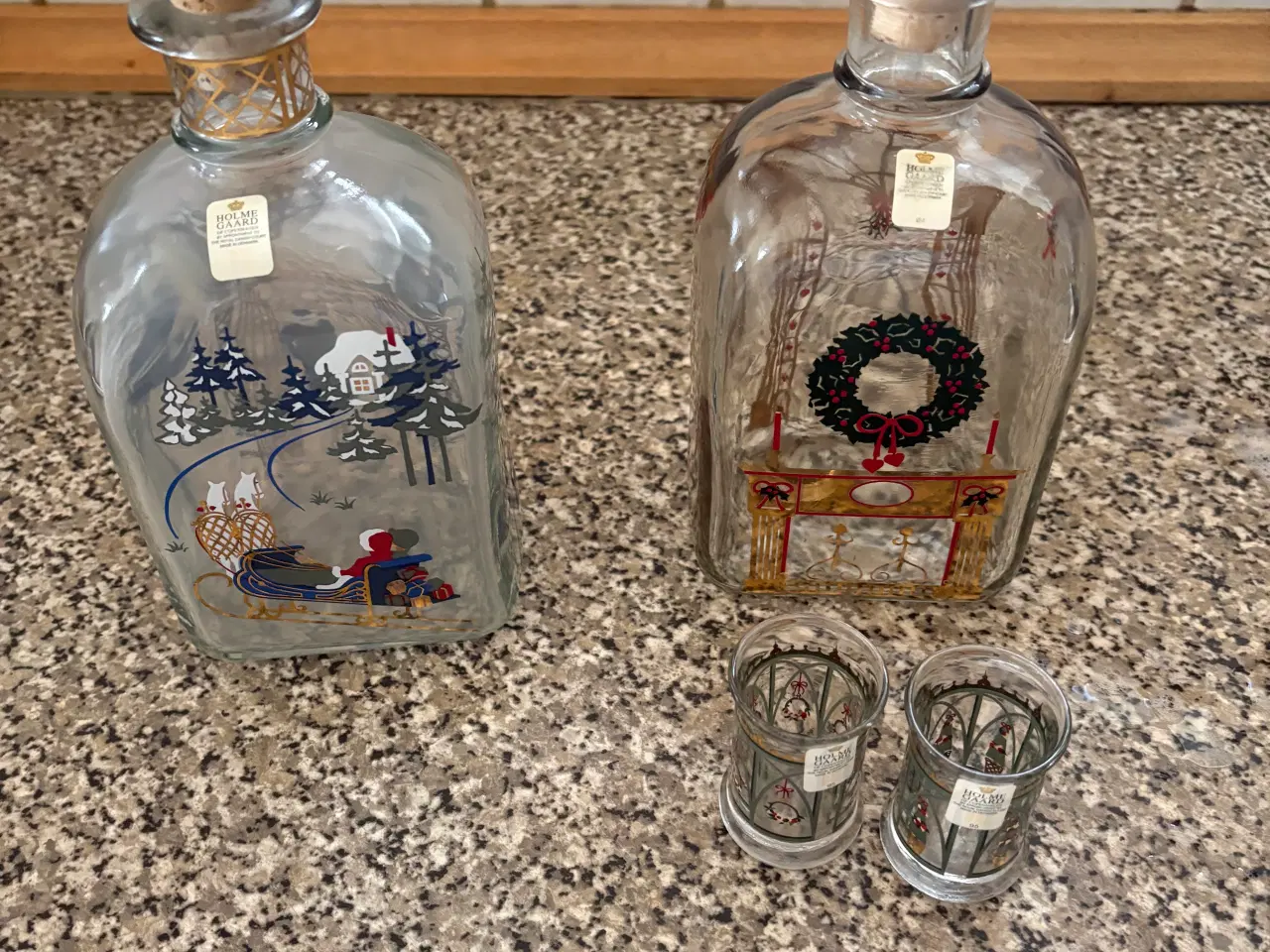 Billede 1 - 2 jule flasker med 2 glas fra holmegård 