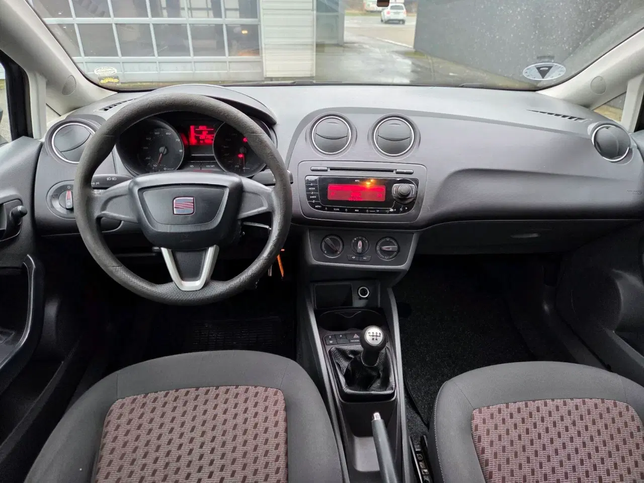 Billede 5 - Seat Ibiza 1,4 16V Reference 85HK 5d