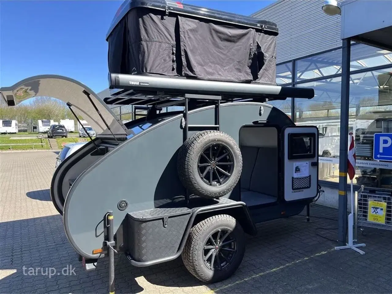 Billede 8 - 2023 - Hero Camper Ranger R   Køkkentelt, solcelle og batteripakke, alufælge, Webasto diesel fyr, Hero Camper Skyebox, markise, køleboks, endekøkken med 2 gasblus.