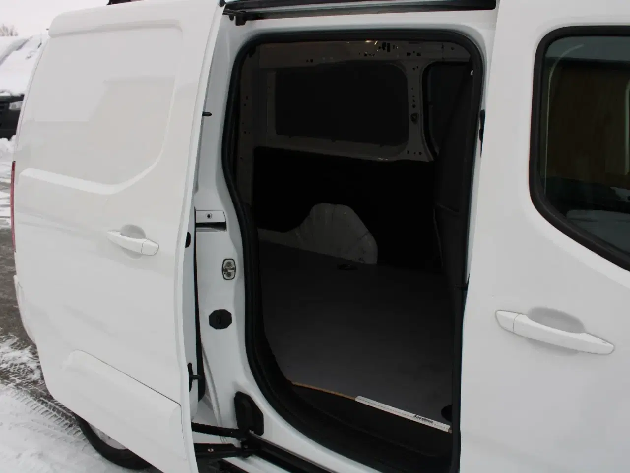 Billede 13 - Peugeot Partner 1,5 BlueHDi 130 L2V2 Plus EAT8 Van