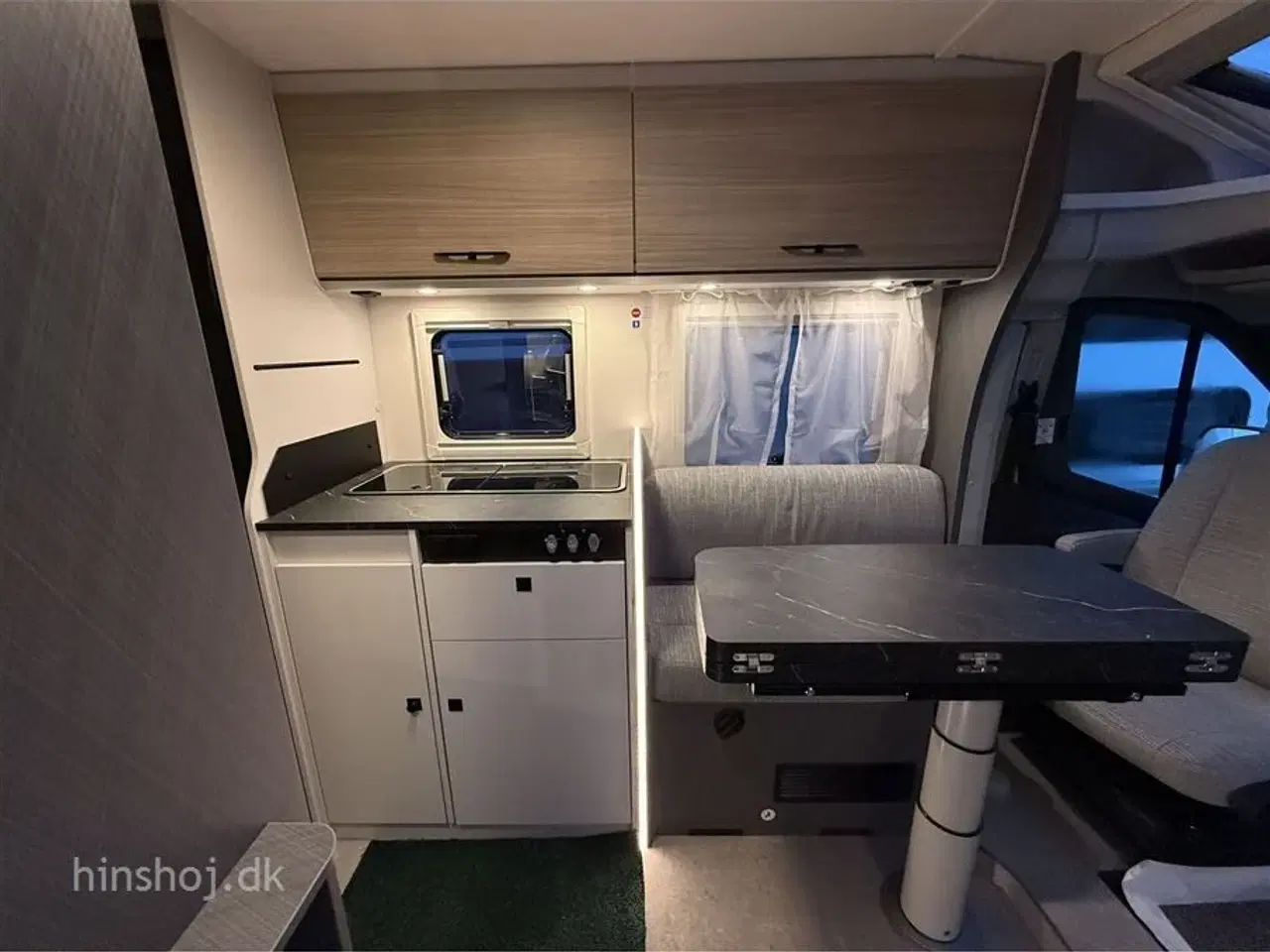 Billede 2 - 2026 - Etrusco V 6.8 SCF Scandic Edition Aut.   Lækker Autocamper med automatgear og face to face siddegruppe fra Hinshøj Caravan.