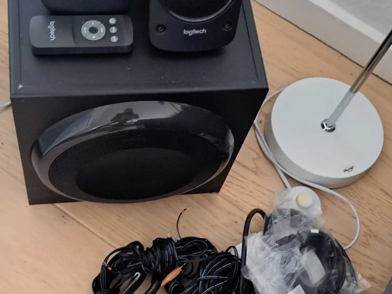 Billede 1 - Anlæg med bas