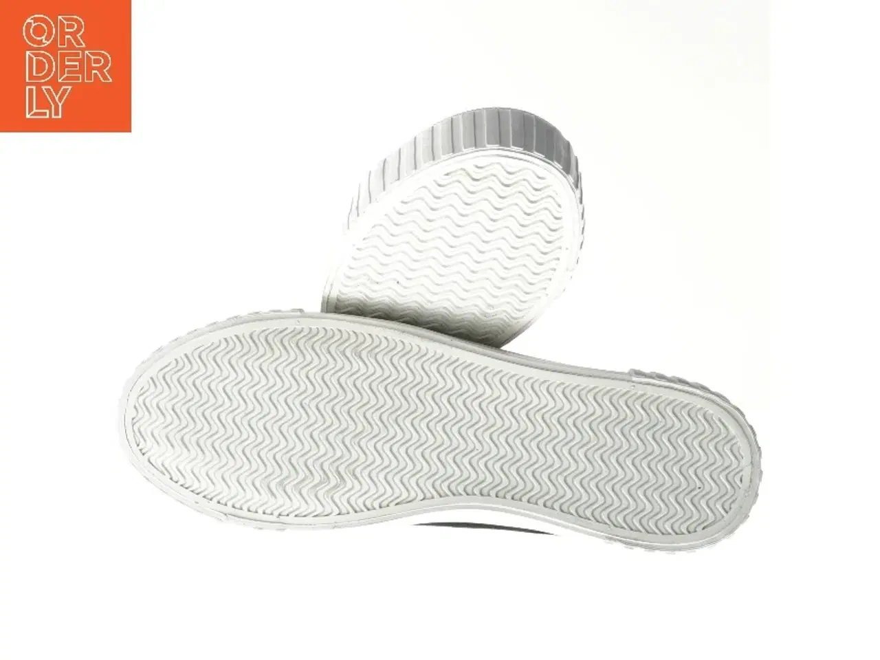 Billede 4 - Nye, sorte sneakers i lærred fra Graceland (str. 39 )