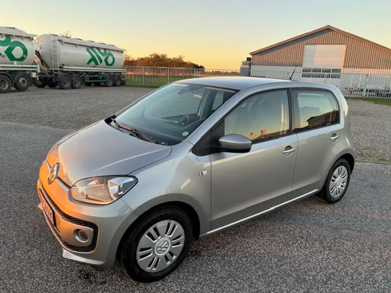 Billede 3 - VW  UP!  5 døres