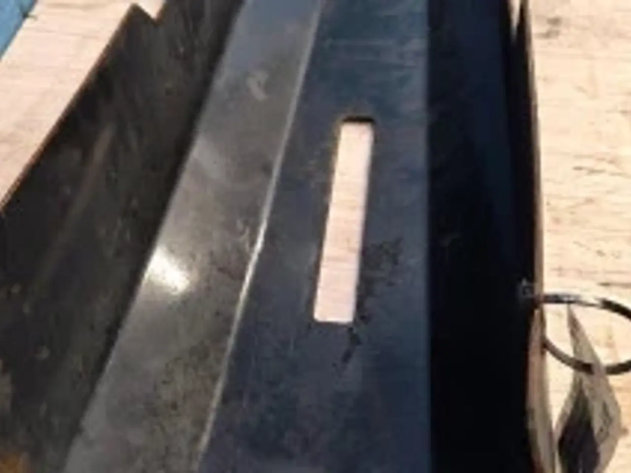 Billede 2 - New Holland TM190 Afskærmning 82027401