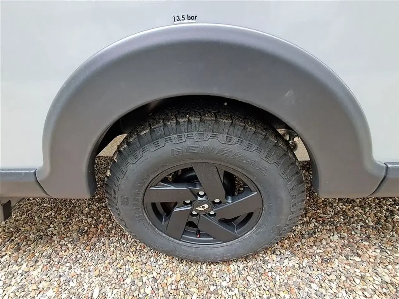 Billede 16 - 2026 - Adria Action 391 LH Sport   2026 Nyhed - Action 391 LH SPORTS - 1500 kg Aksel og TV-arm