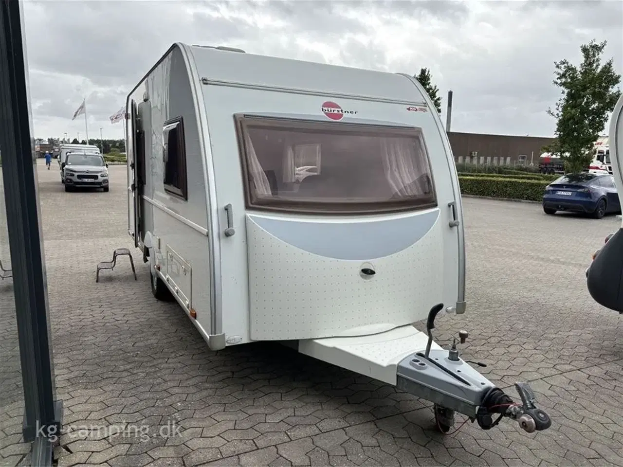 Billede 1 - 2006 - Bürstner Flipper 400   Let rejsevogn med dobbeltseng. Sælges synet og gastestet, klar til nye ejere.