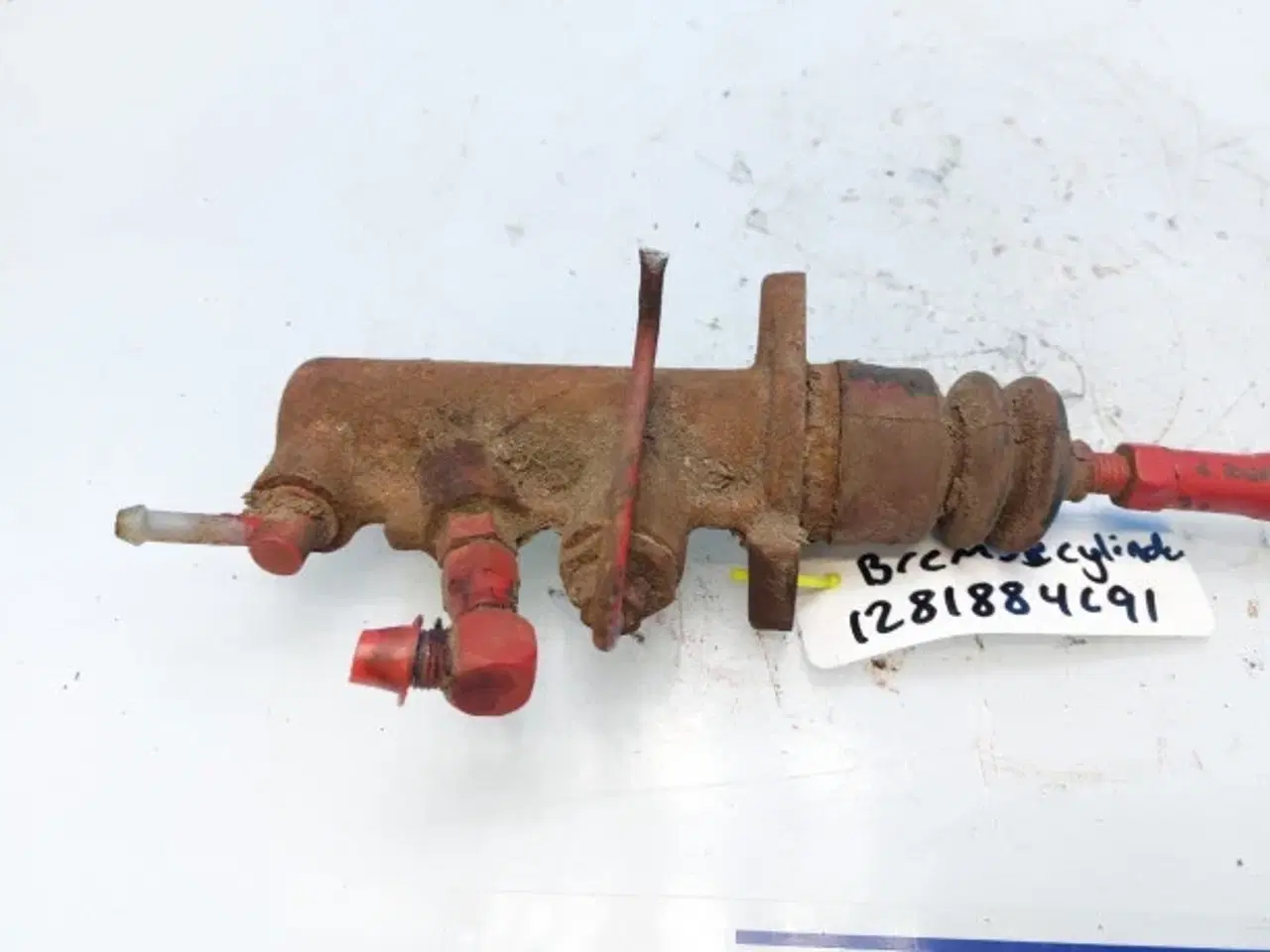 Billede 2 - Case 1660 Bremsecylinder 1281884C91