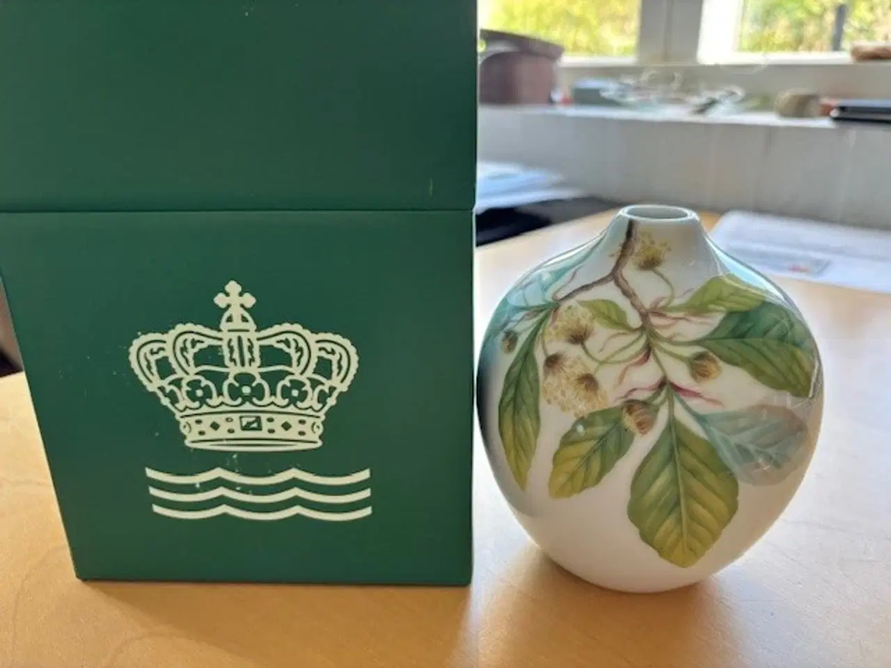 Billede 2 - Royal Copenhagen Vase Beech Spring 2024 13 cm. 