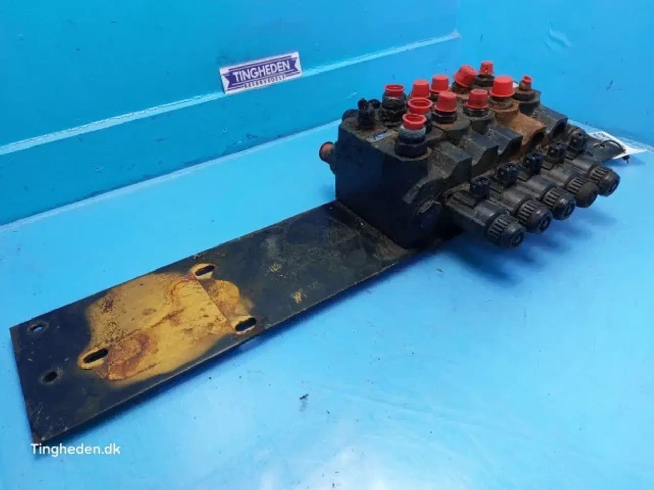 Billede 6 - New Holland FX38 Ventilblock 84043951