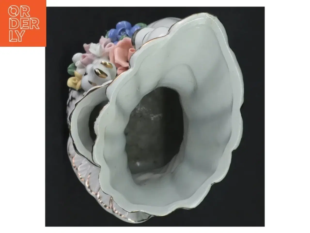 Billede 3 - Porcelænssvane med blomsterdekoration (str. 22x9 cm)