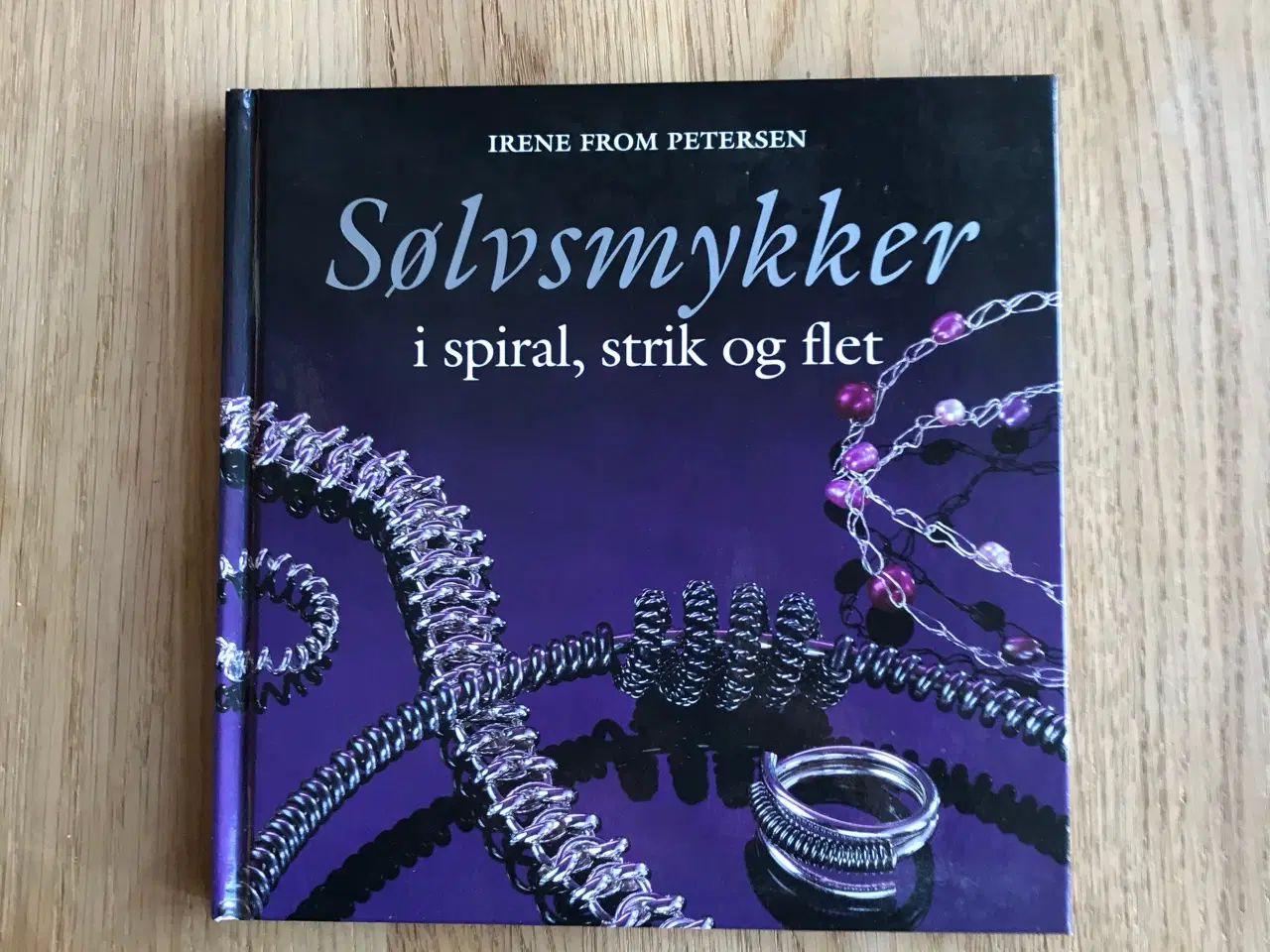 Billede 1 - Sølvsmykker i spiral, strik og flet