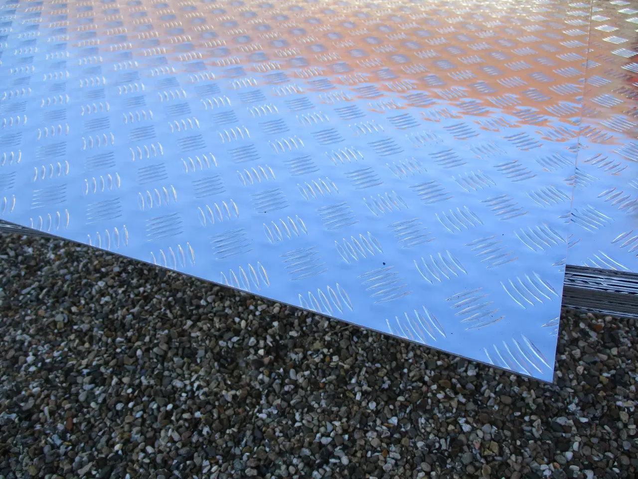 Billede 4 - Dørkplade, alu, 4/2 mm.