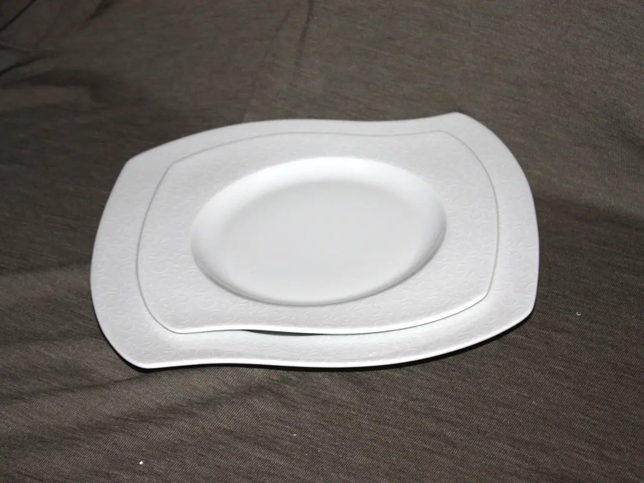 Billede 1 - Firkløveren Classic middags tallerken samt frokost