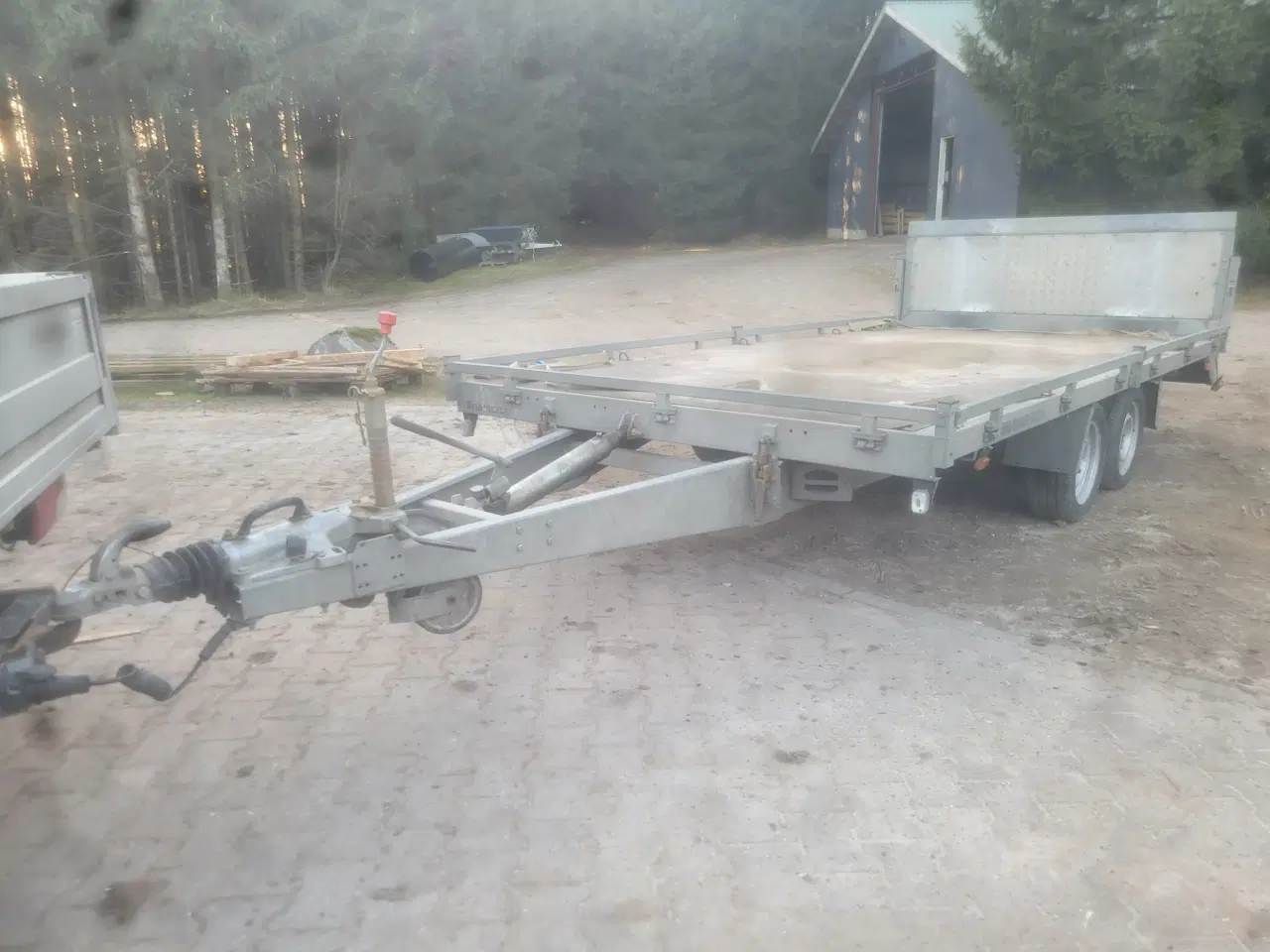 Billede 2 - Brenderup trailer med tip