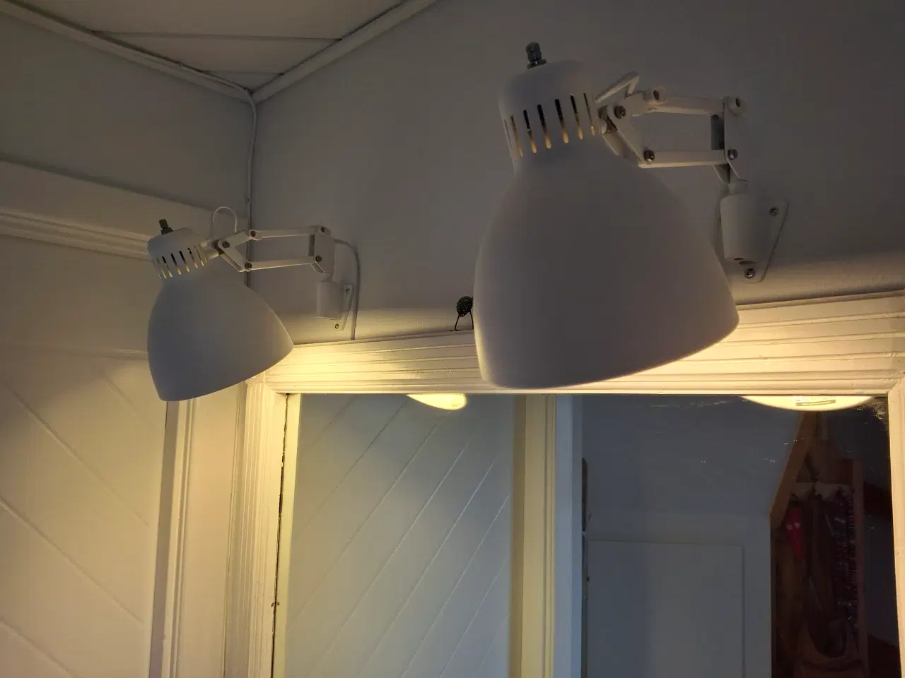 Billede 3 - 2 stk flotte væglamper
